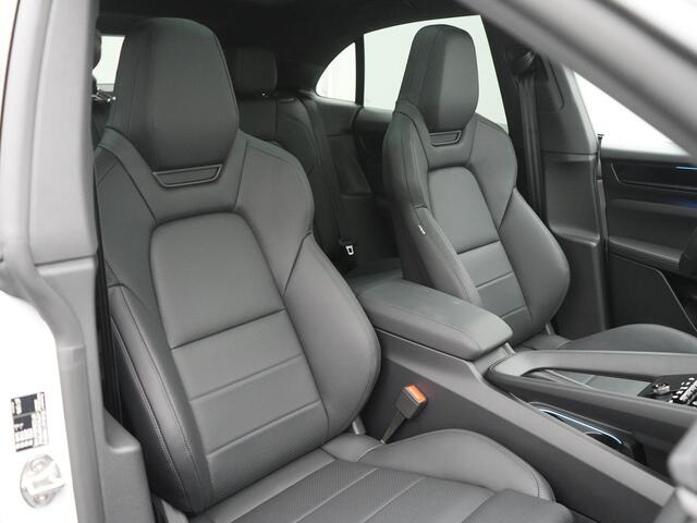 Porsche Macan 4