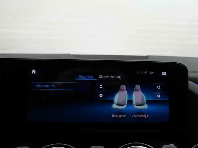 Mercedes-Benz EQA 250 AMG Edition 1 67 kWh Aut- Head Up, Memory Seats, 360 Camera, Panoramadak, Alcantara Interieur Afwerking, Sfeerverlichting