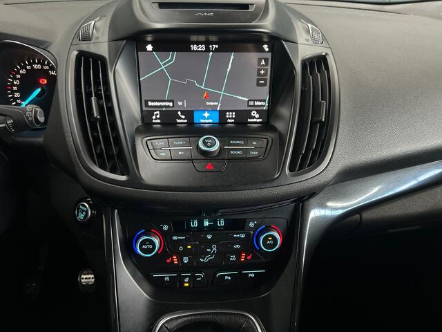 Ford Kuga 1.5 EcoBoost Vignale, pano,trekhaak,keyless,stuurverw,stoelverw.