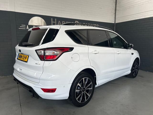 Ford Kuga 1.5 EcoBoost Vignale, pano,trekhaak,keyless,stuurverw,stoelverw.