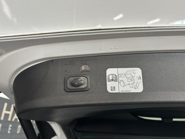 Ford Kuga 1.5 EcoBoost Vignale, pano,trekhaak,keyless,stuurverw,stoelverw.