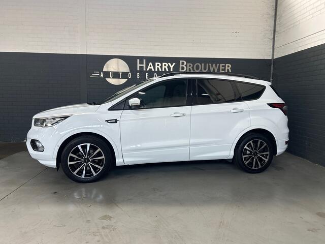 Ford Kuga 1.5 EcoBoost Vignale, pano,trekhaak,keyless,stuurverw,stoelverw.