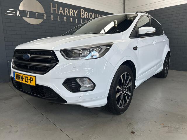 Ford Kuga 1.5 EcoBoost Vignale, pano,trekhaak,keyless,stuurverw,stoelverw.