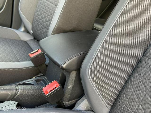 Volkswagen T-Cross 1.5 TSI Style 150 PK AUTOMAAT / FM Nav / keyless / Clima / 45.179 KM 1e eig.