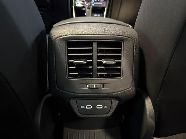 Volkswagen T-ROC 1.5 TSI 3X R-Line|PANO|LANEASSIST|CAMERA|CARPLAY|ACC|