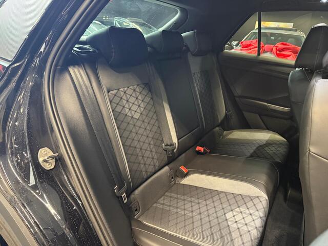 Volkswagen T-ROC 1.5 TSI 3X R-Line|PANO|LANEASSIST|CAMERA|CARPLAY|ACC|