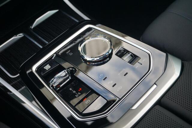 BMW 7-Serie Sedan 750e xDrive Executive Drive Pro | M Sportpakket Pro | Sky Lounge | Connoisseur Pack | Bowers & Wilkins | Lentevoordeel