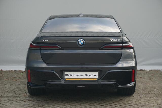 BMW 7-Serie Sedan 750e xDrive Executive Drive Pro | M Sportpakket Pro | Sky Lounge | Connoisseur Pack | Bowers & Wilkins | Lentevoordeel