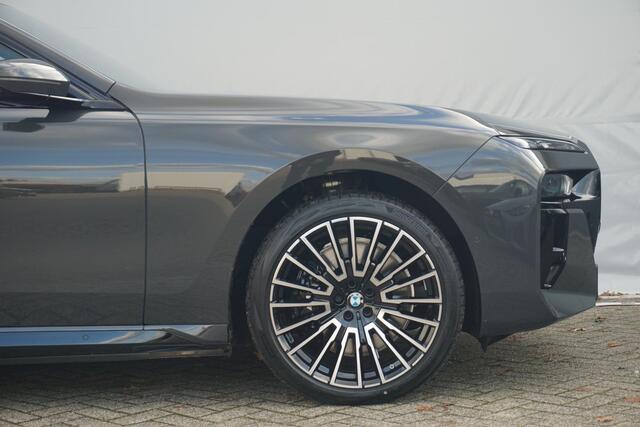 BMW 7-Serie Sedan 750e xDrive Executive Drive Pro | M Sportpakket Pro | Sky Lounge | Connoisseur Pack | Bowers & Wilkins | Lentevoordeel