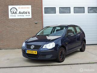 VOLKSWAGEN POLO 1.2-12V Trendline/met boekjes en NAP