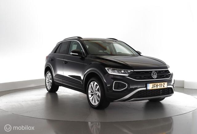 Volkswagen T-ROC 1.5 TSI 150pk Automaat Business led|nav|cam|dab|stoelverw.|acc|lmv17
