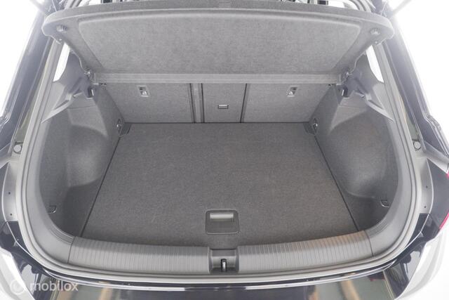 Volkswagen T-ROC 1.5 TSI 150pk Automaat Business led|nav|cam|dab|stoelverw.|acc|lmv17