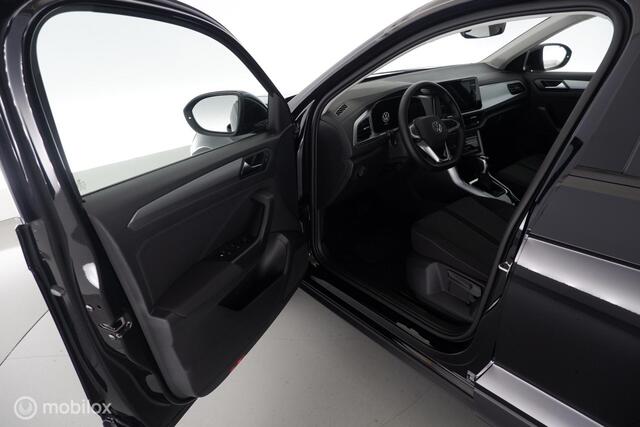Volkswagen T-ROC 1.5 TSI 150pk Automaat Business led|nav|cam|dab|stoelverw.|acc|lmv17