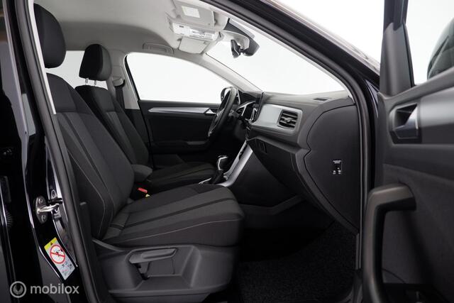 Volkswagen T-ROC 1.5 TSI 150pk Automaat Business led|nav|cam|dab|stoelverw.|acc|lmv17