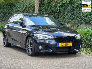 BMW 1-SERIE M Sport CarPlay Adaptieve LED Keyless Harman Kardon NAP Rijklaar Executive Coup�