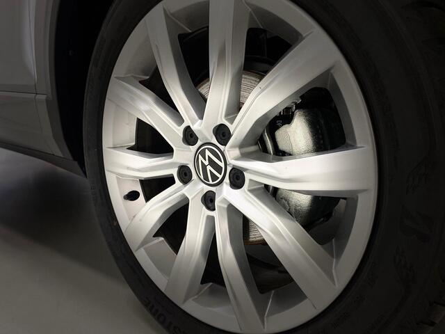 Volkswagen T-ROC 1.5 TSI R-Line edition IQ Light/Matrix Koplampen Camera IQ Drive ACC Carplay Virtual Cockpit e Auto