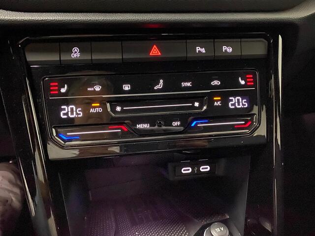 Volkswagen T-ROC 1.5 TSI R-Line edition IQ Light/Matrix Koplampen Camera IQ Drive ACC Carplay Virtual Cockpit e Auto