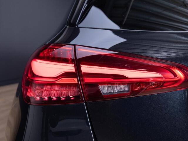 Mercedes-Benz A-Klasse Hatchback 250 e Business Solution AMG Premium PLUS | Panorama dak