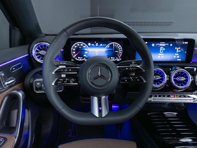 Mercedes-Benz A-Klasse Hatchback 250 e Business Solution AMG Premium PLUS | Panorama dak