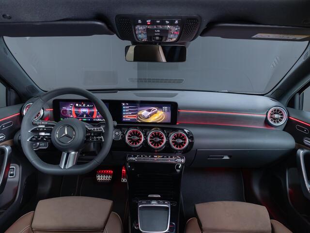 Mercedes-Benz A-Klasse Hatchback 250 e Business Solution AMG Premium PLUS | Panorama dak