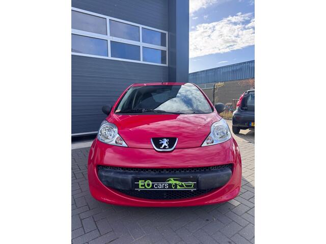 Peugeot 107 1.0-12V XR