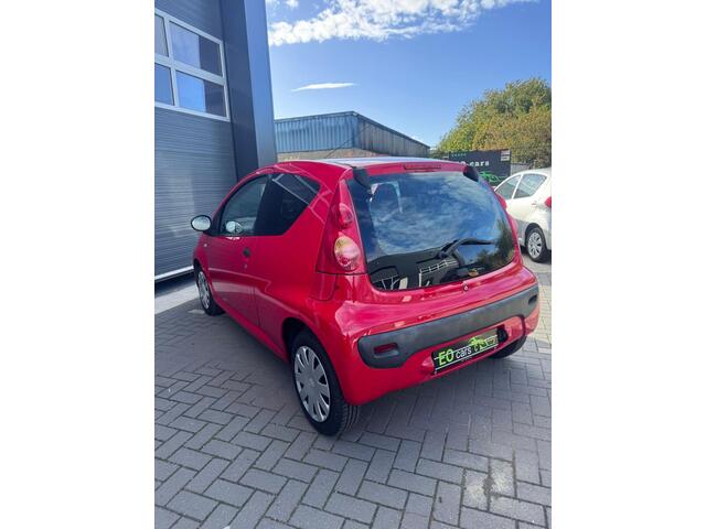 Peugeot 107 1.0-12V XR