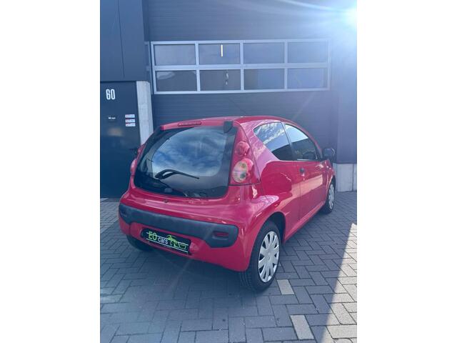 Peugeot 107 1.0-12V XR