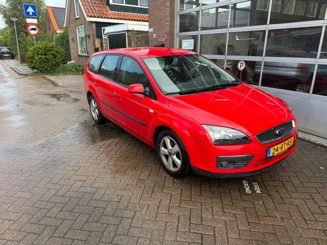 Ford Focus Wagon 1.6-16V Futura