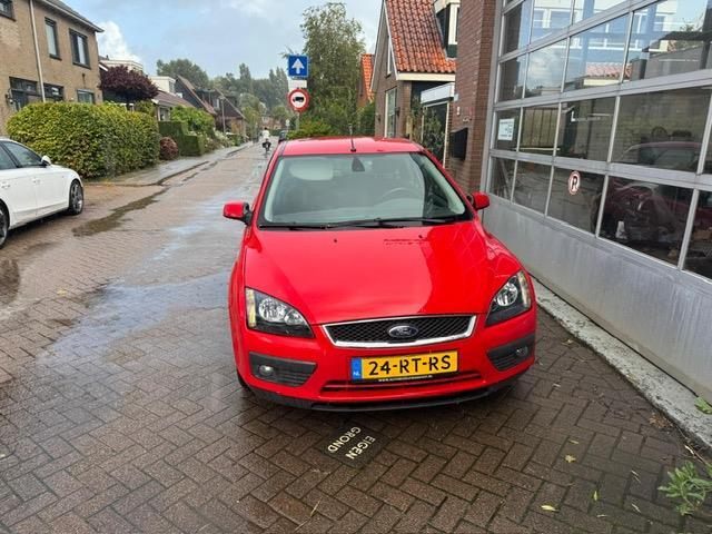 Ford Focus Wagon 1.6-16V Futura