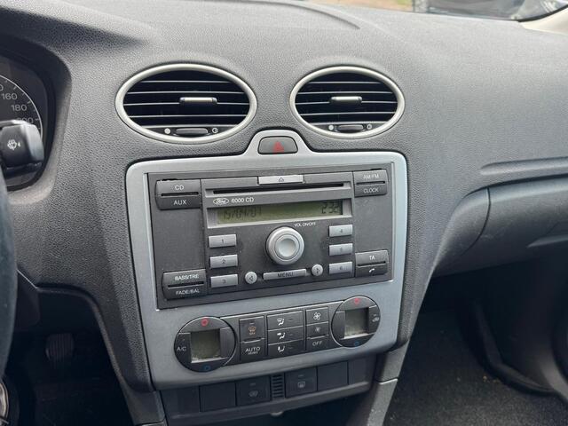 Ford Focus Wagon 1.6-16V Futura