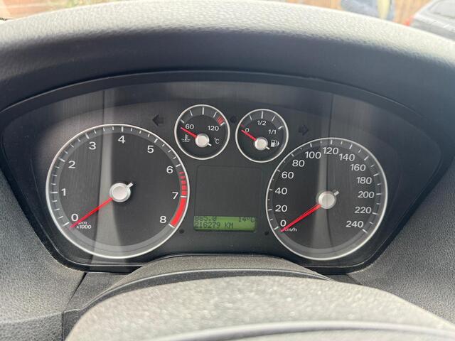 Ford Focus Wagon 1.6-16V Futura