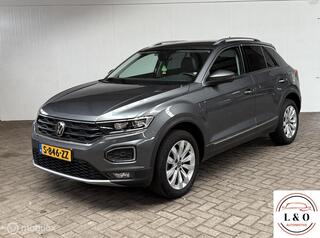 VOLKSWAGEN T-Roc 1.5 TSI Sport. TREKHAAK - DIGI