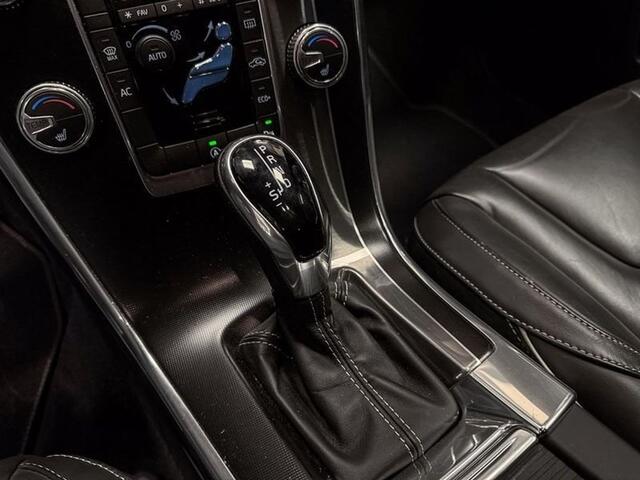 Volvo XC60 AUTD3R-DESIGNZETELVERW.GARANTIE