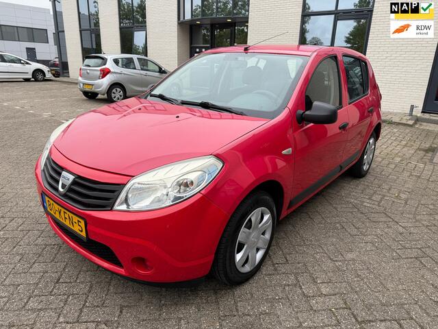 Dacia Sandero 1.2 Ambiance / 1 jaar apk / nap / apk / airco / 2 sleutels / 4 e banden / motor 100%