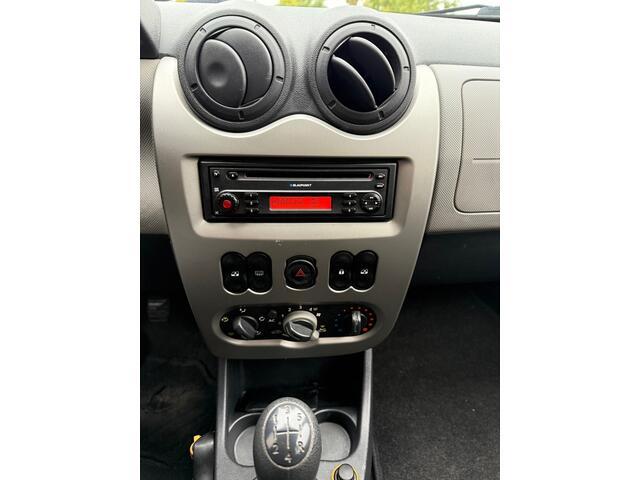 Dacia Sandero 1.2 Ambiance / 1 jaar apk / nap / apk / airco / 2 sleutels / 4 e banden / motor 100%