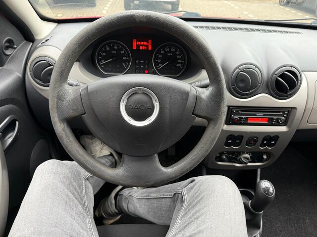 Dacia Sandero 1.2 Ambiance / 1 jaar apk / nap / apk / airco / 2 sleutels / 4 e banden / motor 100%