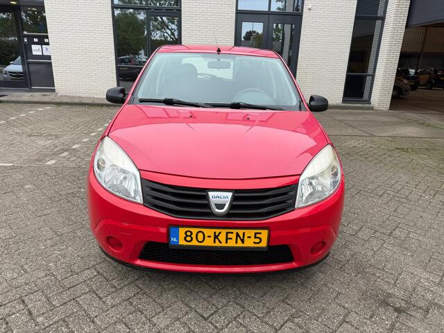 Dacia Sandero 1.2 Ambiance / 1 jaar apk / nap / apk / airco / 2 sleutels / 4 e banden / motor 100%