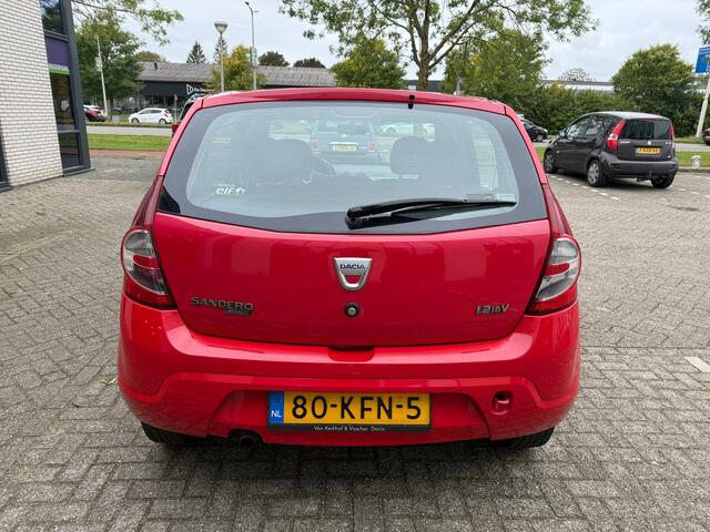 Dacia Sandero 1.2 Ambiance / 1 jaar apk / nap / apk / airco / 2 sleutels / 4 e banden / motor 100%