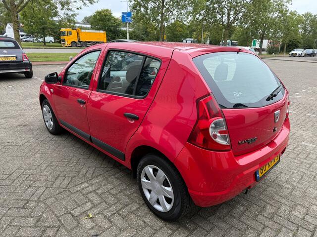 Dacia Sandero 1.2 Ambiance / 1 jaar apk / nap / apk / airco / 2 sleutels / 4 e banden / motor 100%