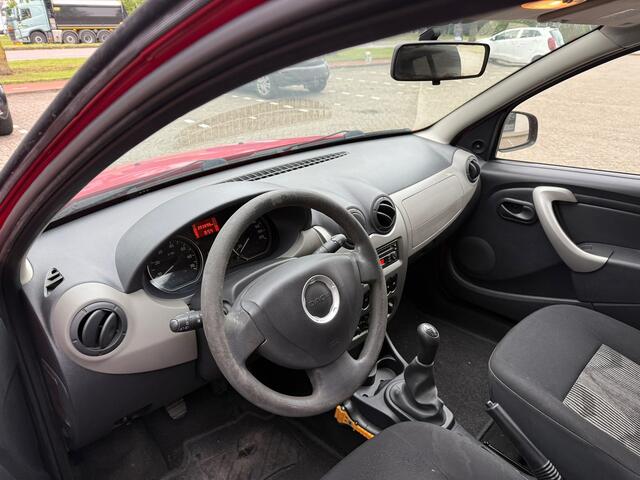 Dacia Sandero 1.2 Ambiance / 1 jaar apk / nap / apk / airco / 2 sleutels / 4 e banden / motor 100%