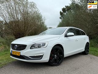 VOLVO V60 2.4 D5 Twin Engine Special Edition Automaat / Leder / 18