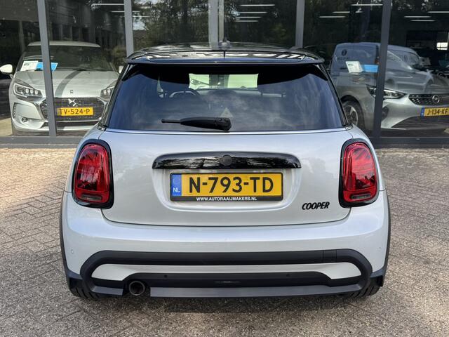 Mini Cooper Mini 1.5 AutomaatLEDNaviStoelverwarming