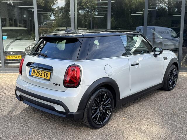Mini Cooper Mini 1.5 AutomaatLEDNaviStoelverwarming
