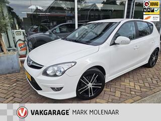 HYUNDAI I 30 DRIVE COOL SPORTIEVE UITSTALING
