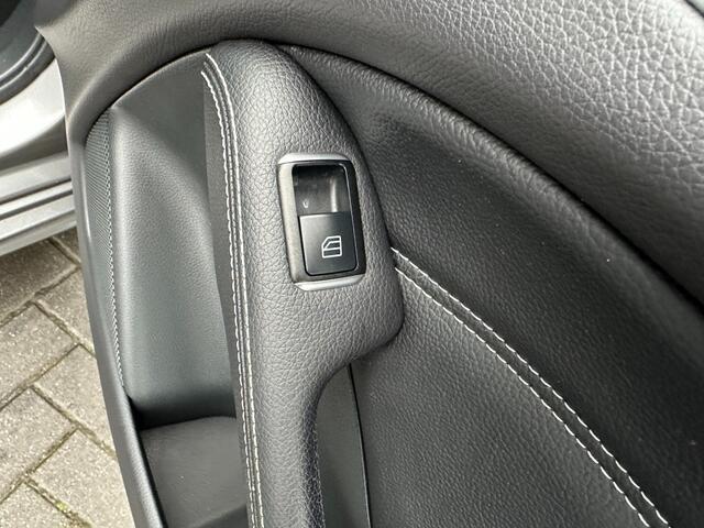 Mercedes-Benz B-Klasse B 180 Ambition Navigatie 65000 KM  org.ned. 