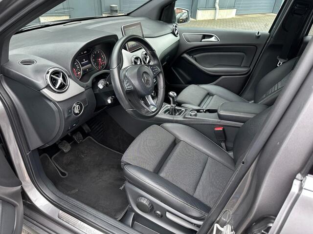 Mercedes-Benz B-Klasse B 180 Ambition Navigatie 65000 KM  org.ned. 