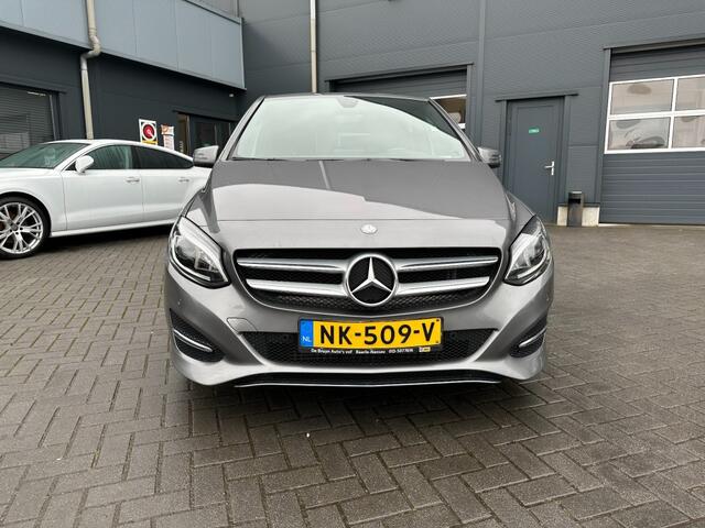 Mercedes-Benz B-Klasse B 180 Ambition Navigatie 65000 KM  org.ned. 