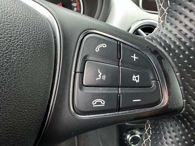 Mercedes-Benz B-Klasse B 180 Ambition Navigatie 65000 KM  org.ned. 