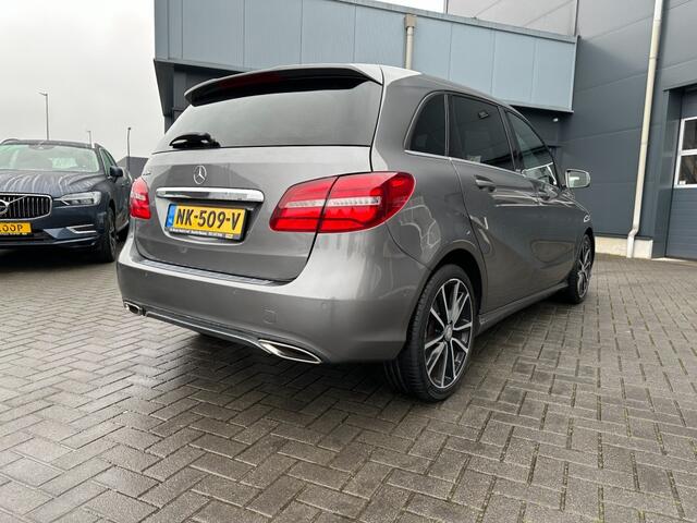 Mercedes-Benz B-Klasse B 180 Ambition Navigatie 65000 KM  org.ned. 