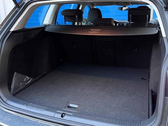 Volkswagen Golf Variant 1.5 TSI Highline DSG NAVIGATIE TREKHAAK LED DEALERONDERHOUDEN